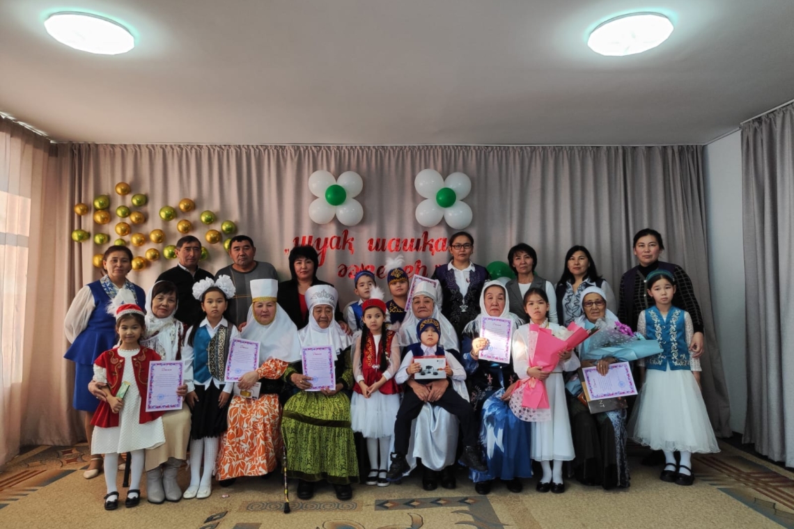 «Саумалкөл қазақ орта мектебі» КММ-де бастауыштар онкүндігіне орай, «Даналық» мектебінің «Әжелер» клубының мүшелерінің қатысуымен «Шуақ шашқан әжелер!» атты сайыс өтті. 