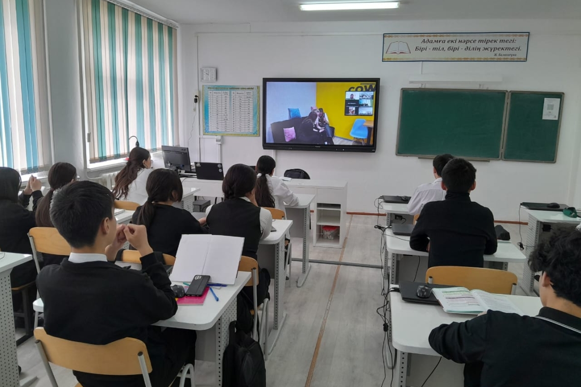 Облыс орталығы Петропавл қаласында орналасқан Жоғары құрылыс-экономикалық колледжі мектебіміздің 9-сынып оқушыларымен қашықтықтан "Менің болашағым" тақырыбында мамандық таңдау дәріс сағатын өткізді.