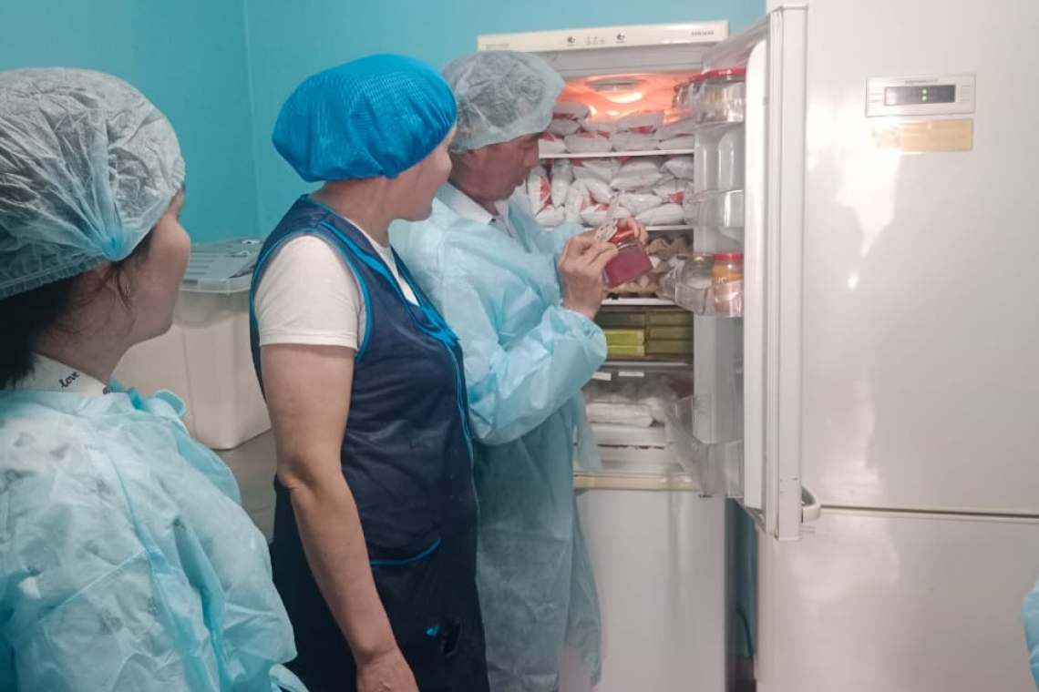 Сәуір айының 15-і күні мектеп асханасының сапасын бақылау және жақсарту мақсатында бракераждық комиссия мүшелері жоспарға сәйкес асхана мен ас қоймаларын тексеру жұмысын жүргізді.