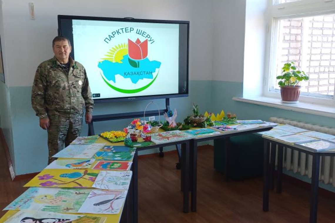 Саумалкөл қазақ орта мектебінің оқушылары «Парктер шеруі-2025» халықаралық табиғат қорғау акциясы шеңберінде өткізілген қолөнер және сурет байқауына белсене қатысып, өздерінің жұмыстарын ұсынды.