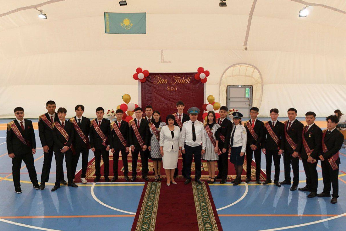  2024-2025 оқу жылында Саумалкөл қазақ орта мектебін 18 оқушы аяқтады.