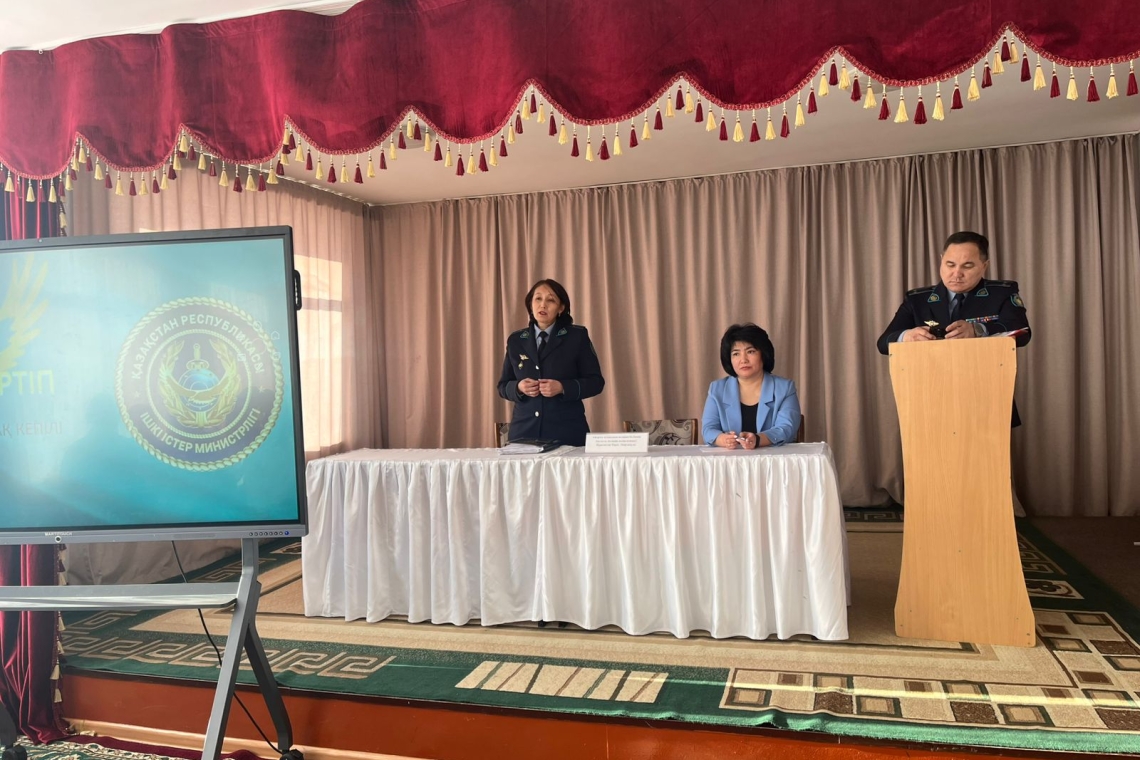 1 наурыз – Алғыс айту күні құтты болсын! "Алғыс айтамын" акциясы аясында мектеп директорының құттықтауы.